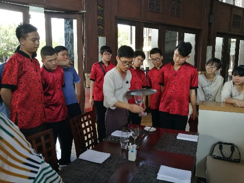 C:\Documents and Settings\Administrator\妗岄潰\瑗块鎽嗗彴鐨勬暀瀛鍓湰.jpg