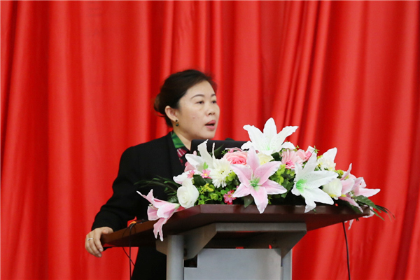 学院副院长欧阳莉.jpg 学院副院长欧阳莉.jpg