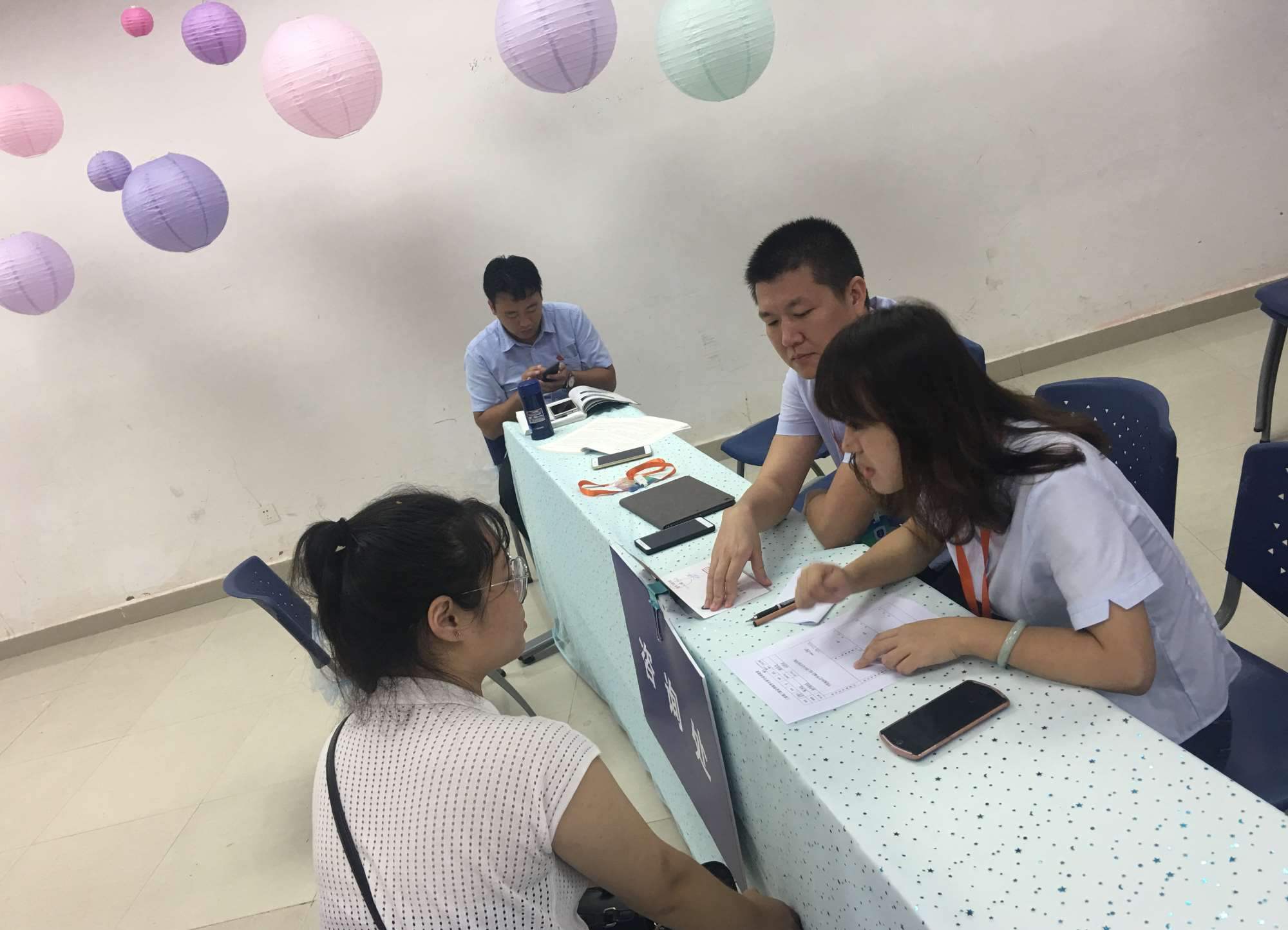 20180906【开学季】迎着朝阳，向梦想迈进——旅游系欢迎2018级新同学 (1)_副本.jpg