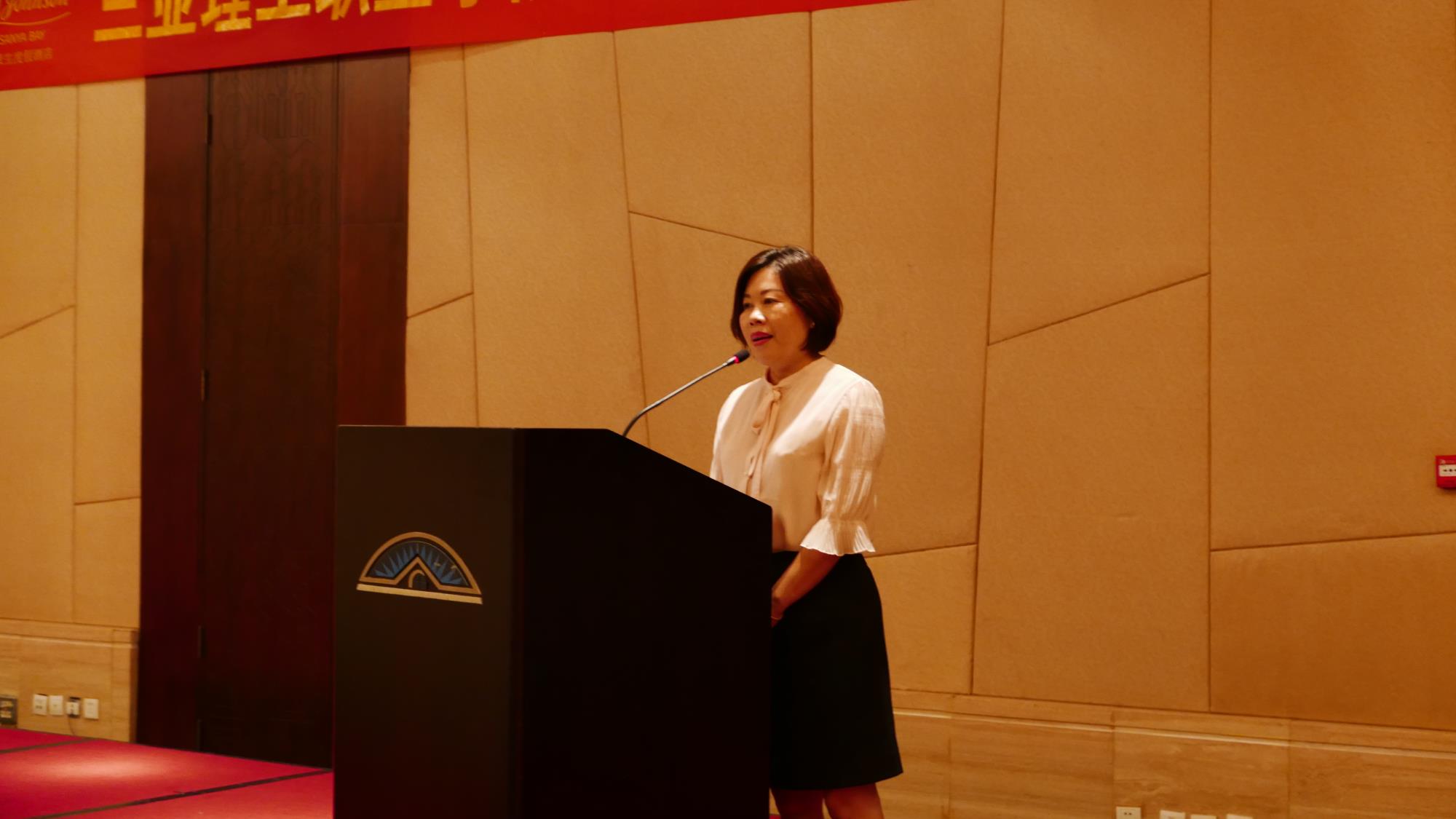 20181029 2017级“国光豪生精英班”拜师仪式圆满结束 (2).JPG