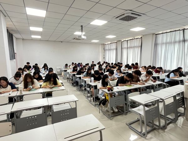 2.竞赛进行�?.jpg 2.竞赛进行�?.jpg